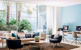 Saint Kilda Beach Hotel